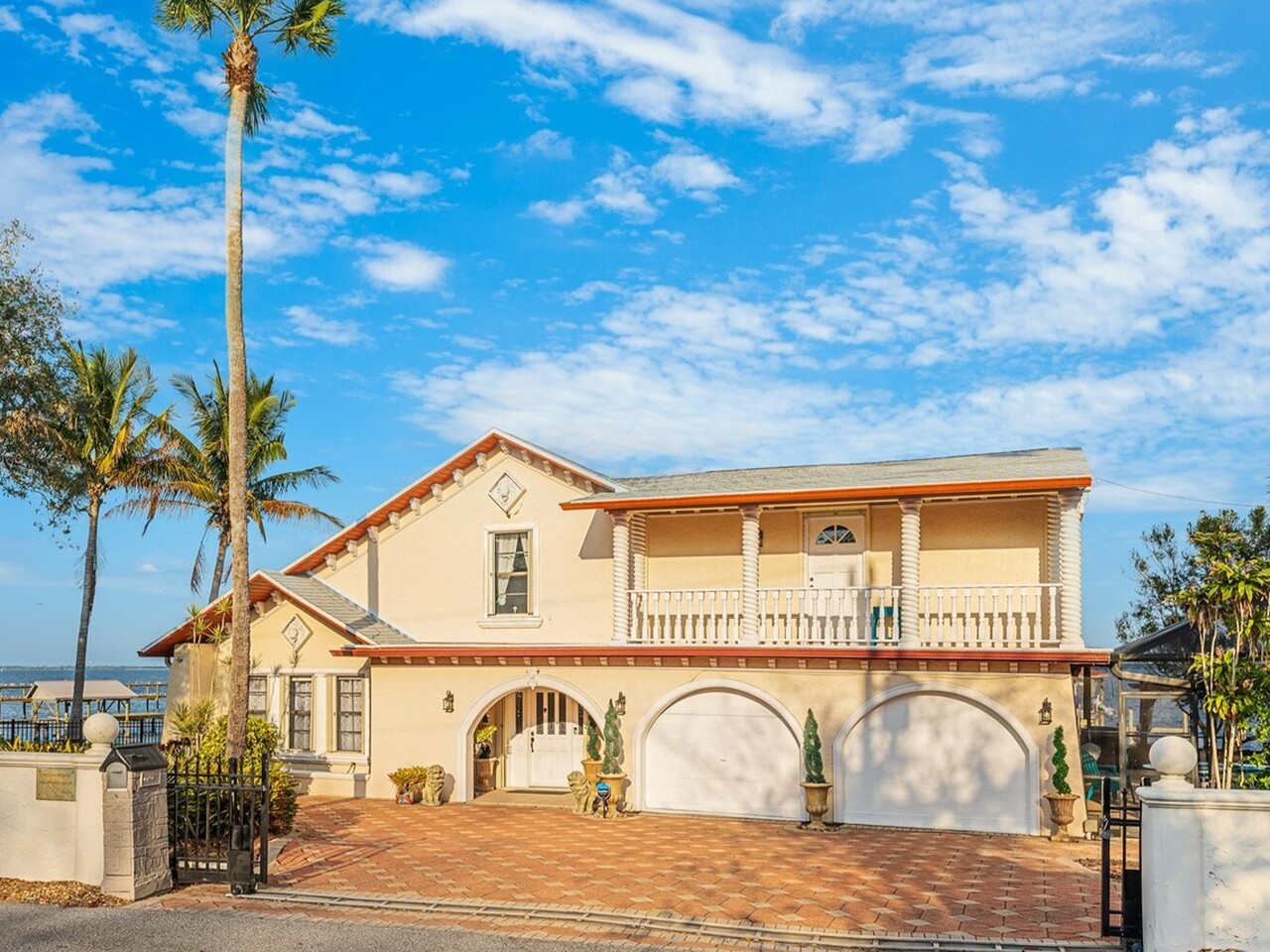 4270 Indian River Drive