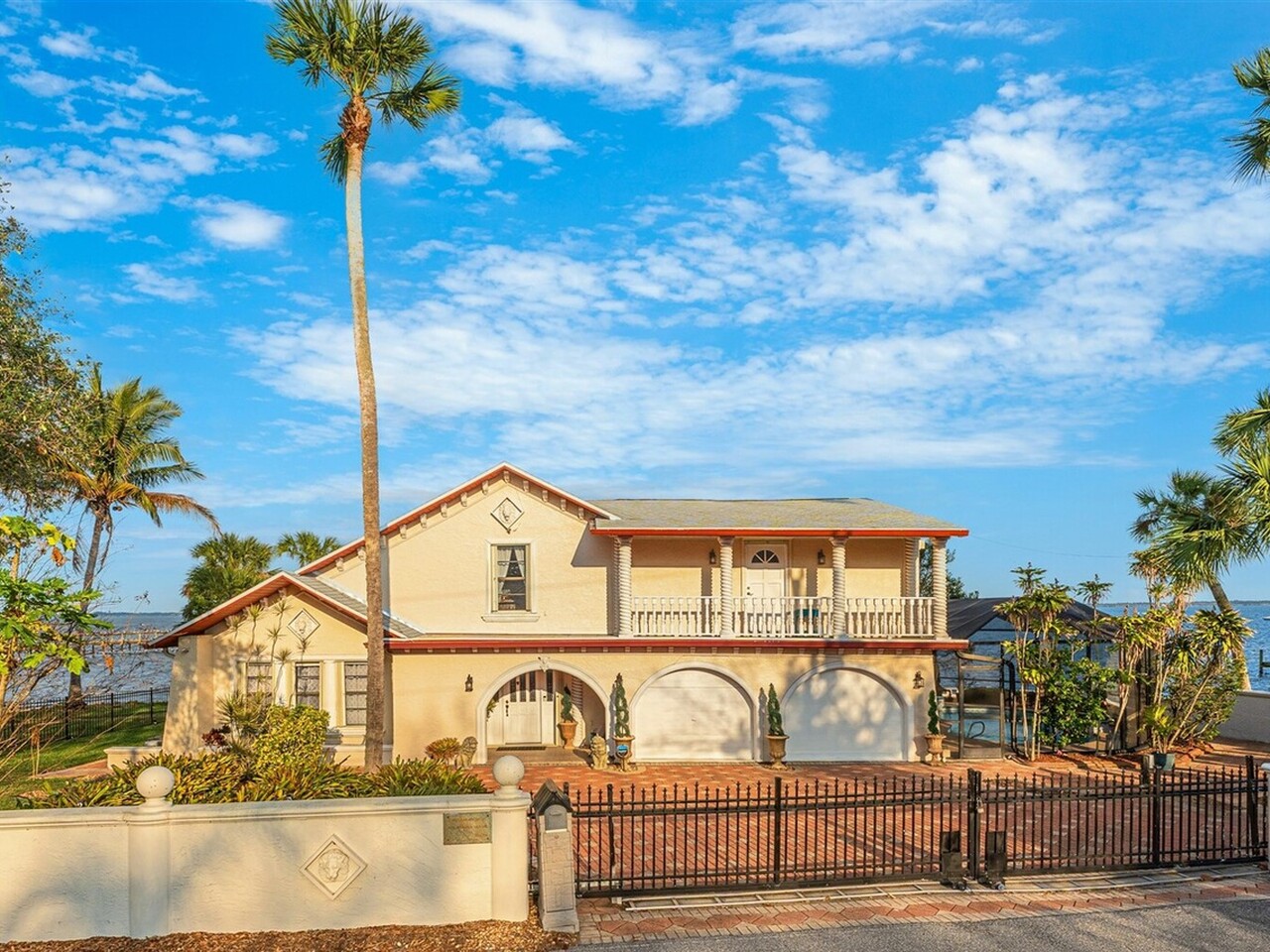 4270 Indian River Drive