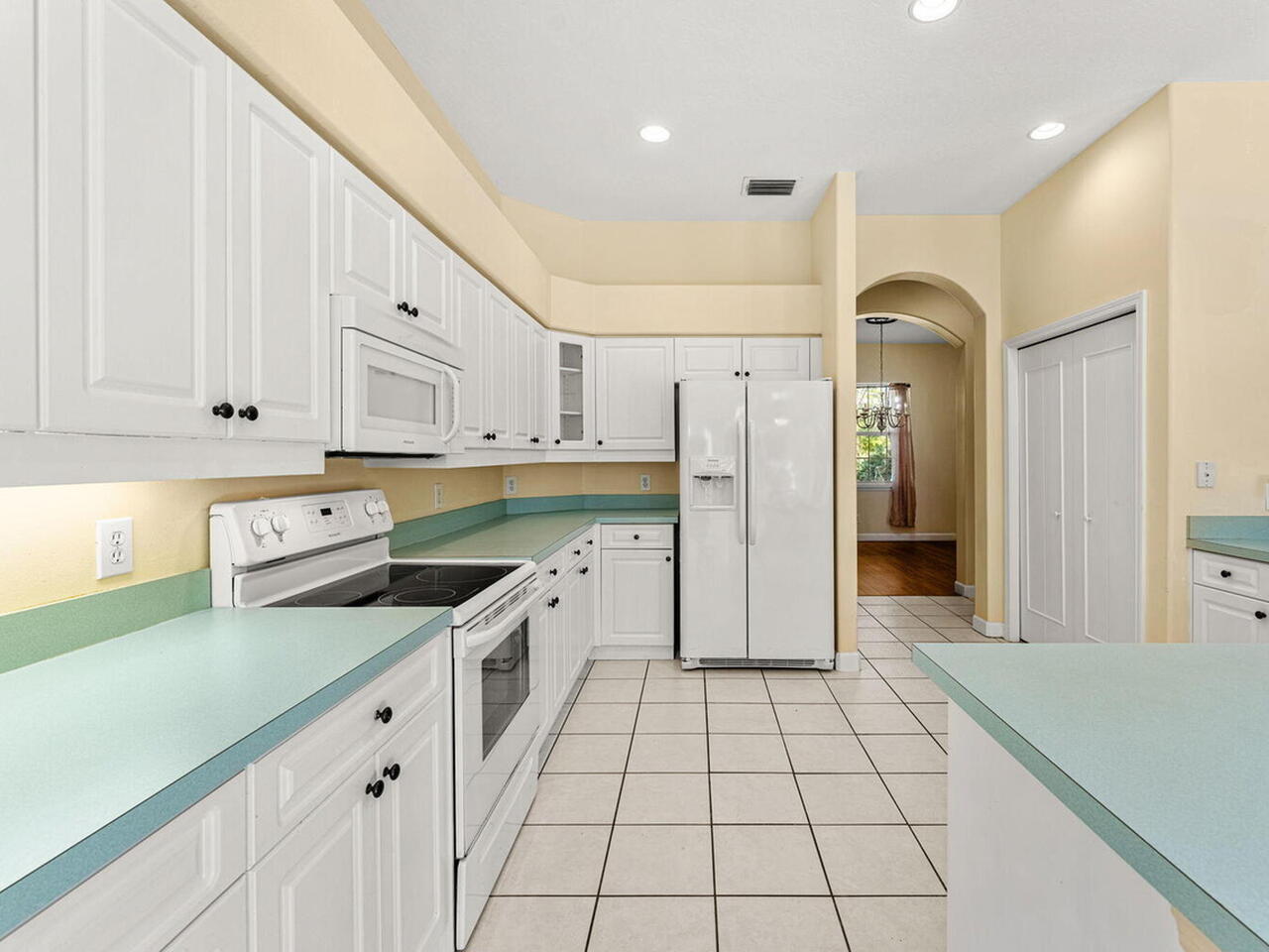 4301 Ligustrum Dr.