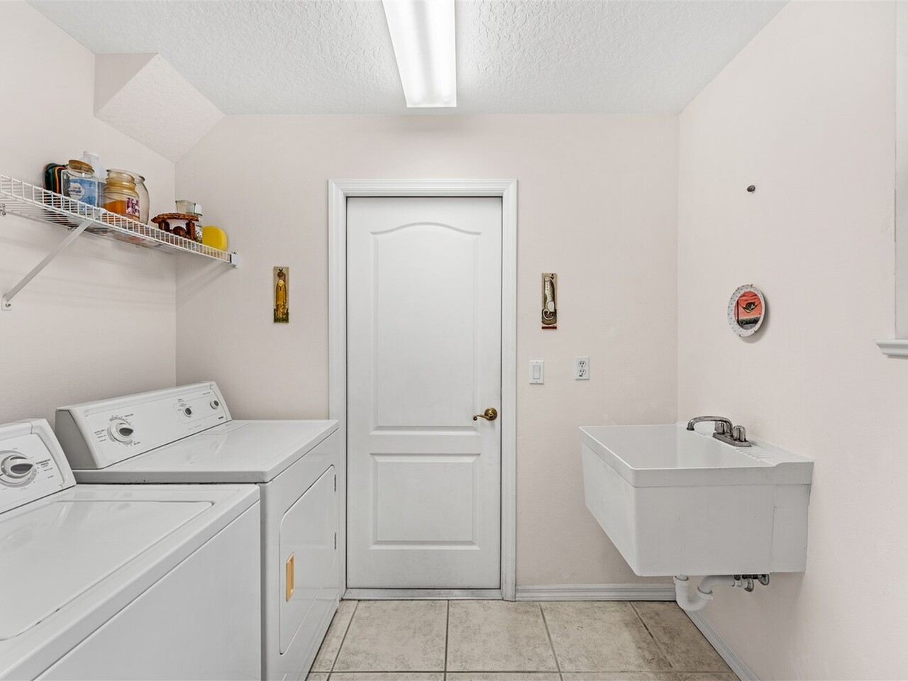 4341 Aberdeen Circle