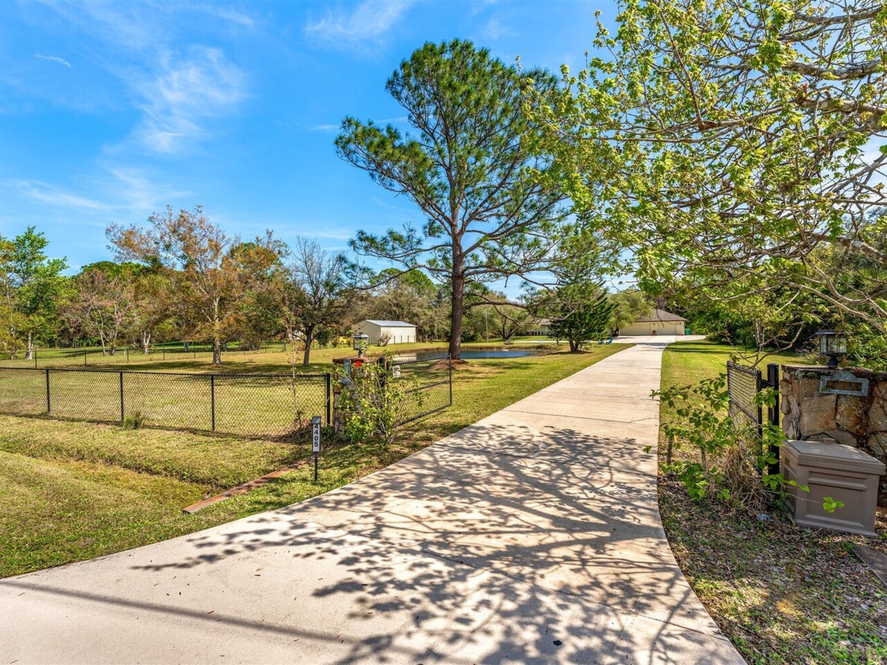 4405 Country Road