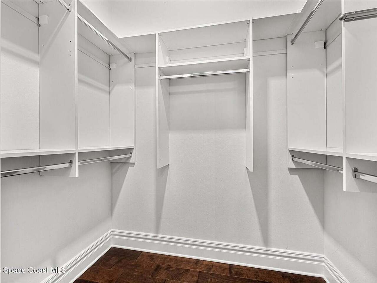 4696 Tea Tree Court