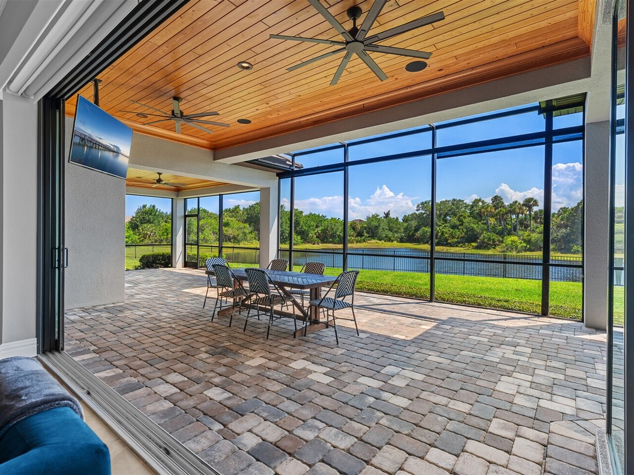 4696 Tea Tree Court
