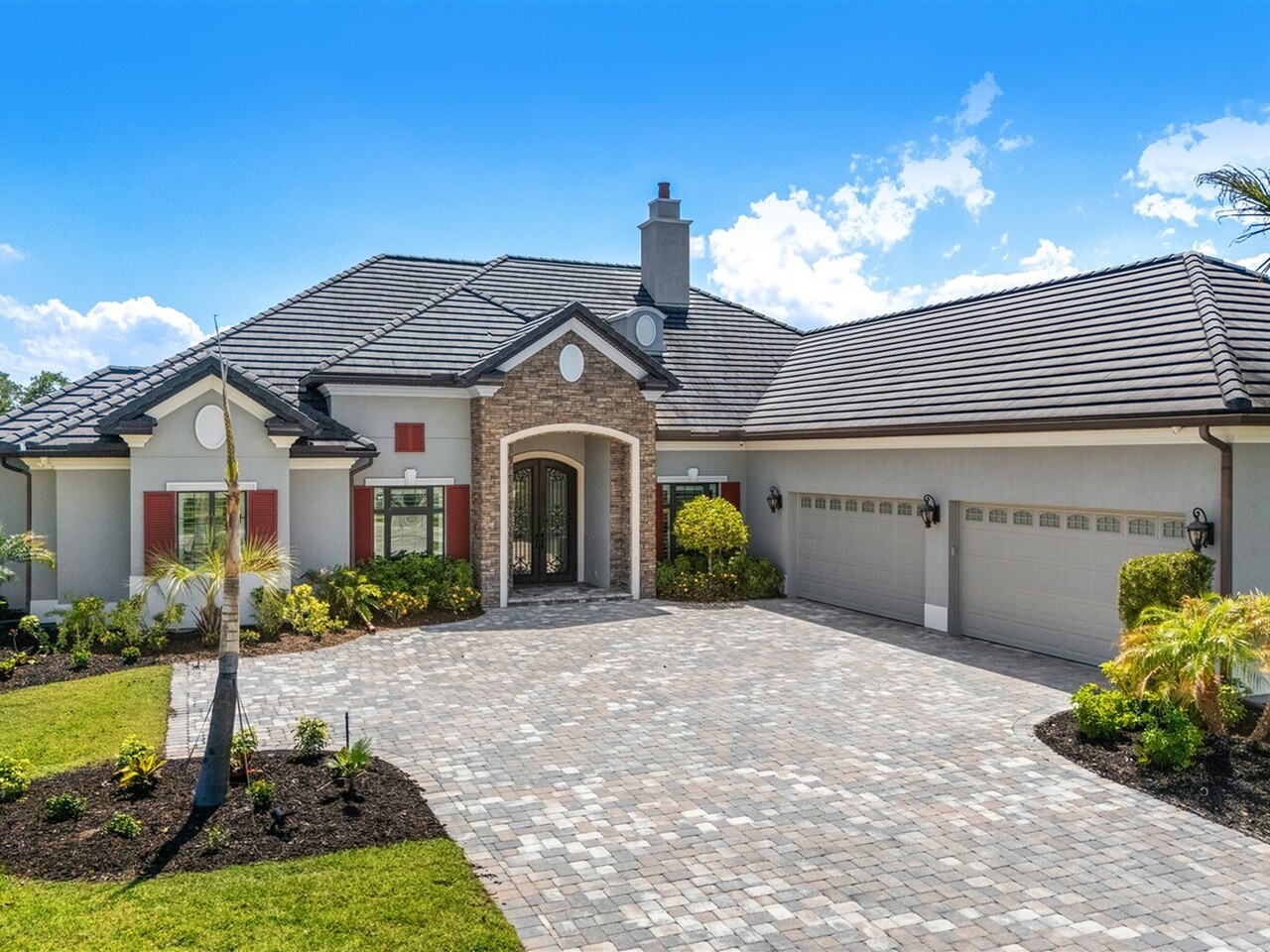 4696 Tea Tree Court