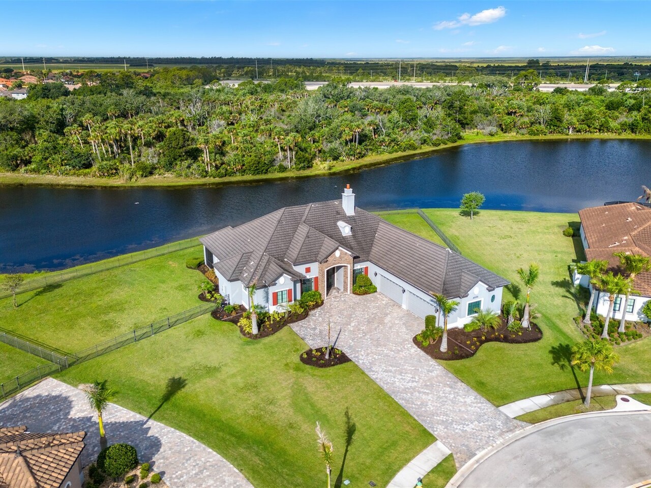 4696 Tea Tree Court