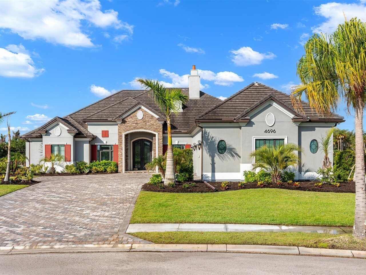 4696 Tea Tree Court