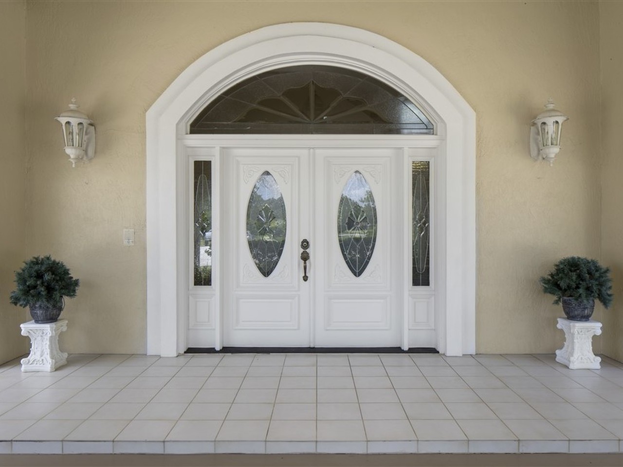 490 Pine Needles Court
