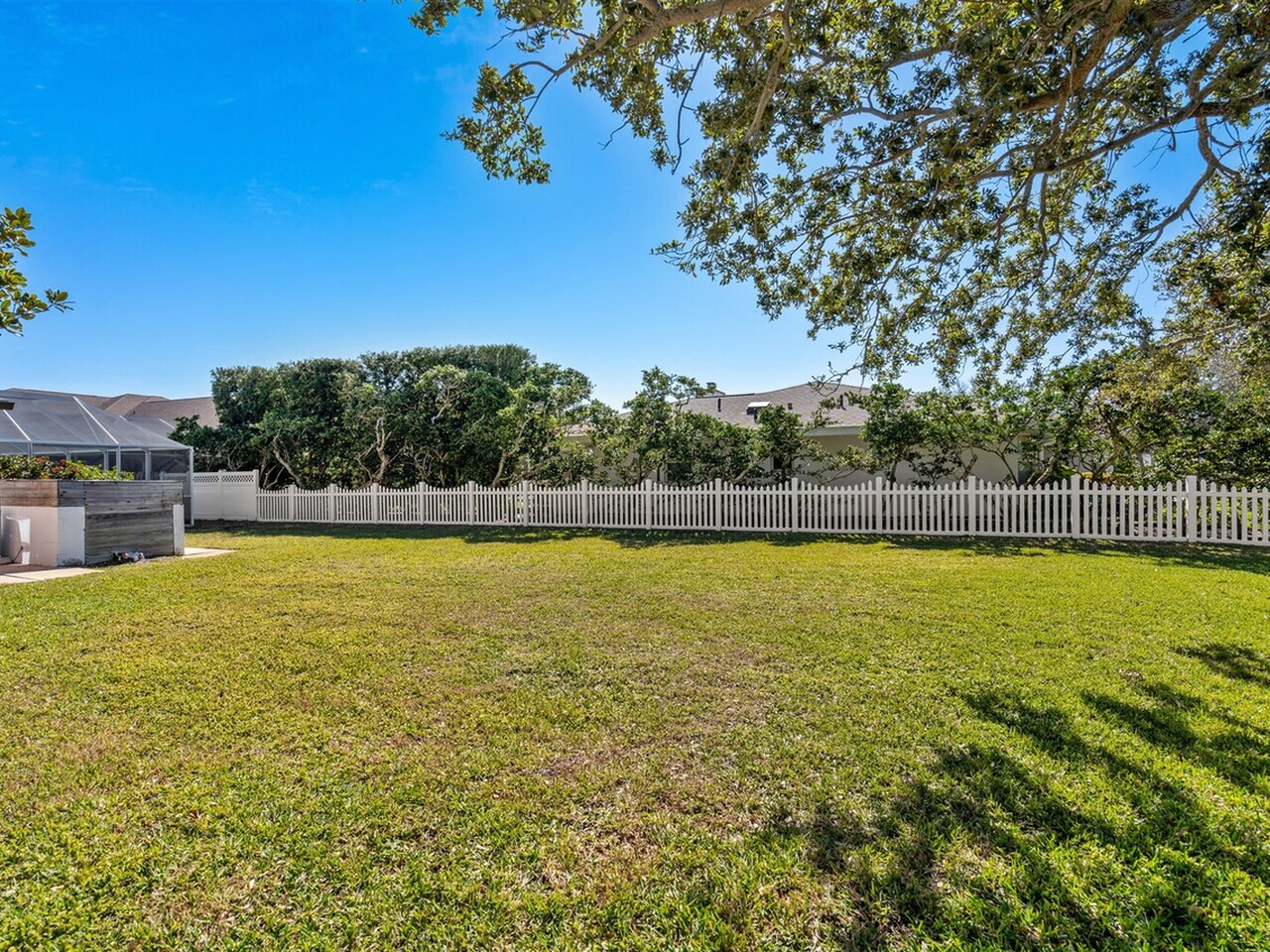 517 N River Oaks Drive