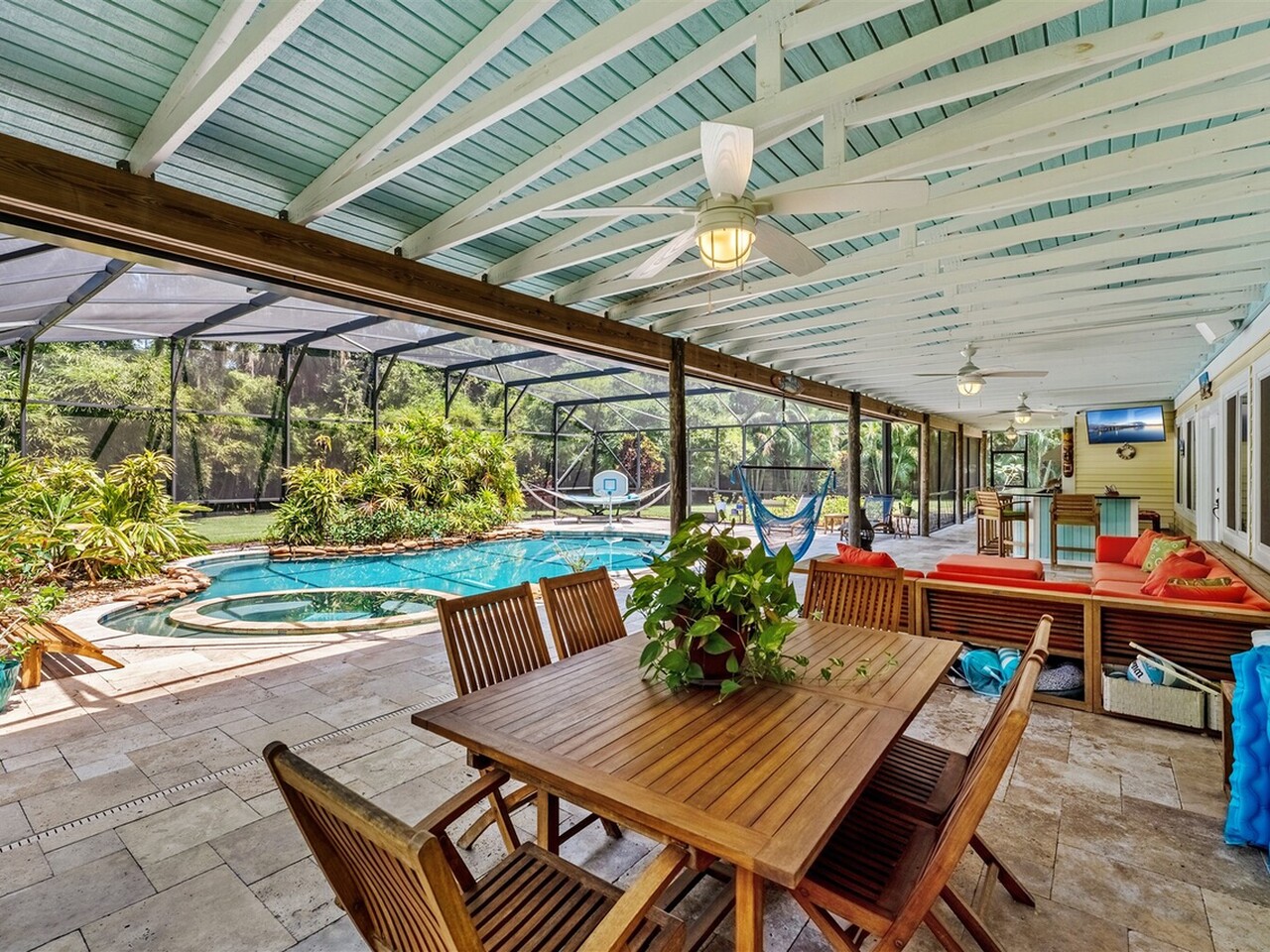 54 Ridge Court