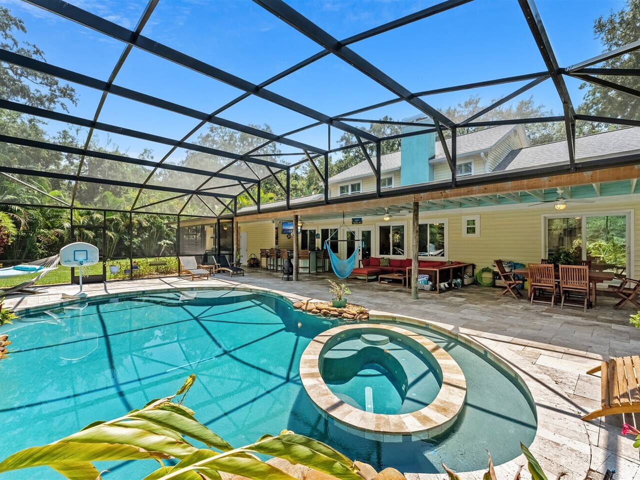 54 Ridge Court