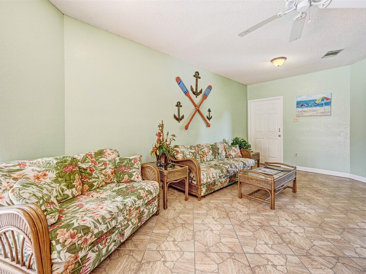 622 Cedar Side Circle NE