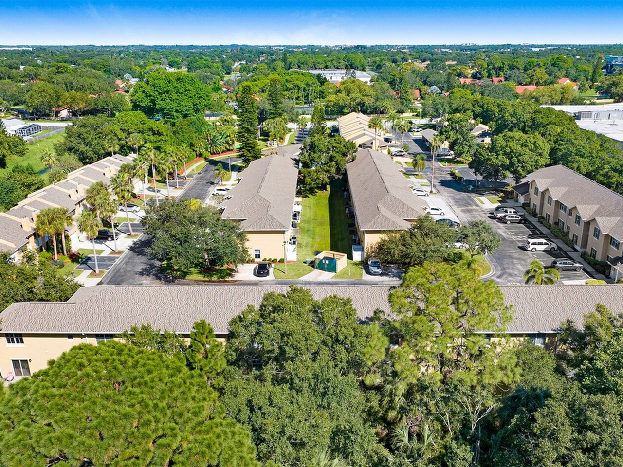 622 Cedar Side Circle NE