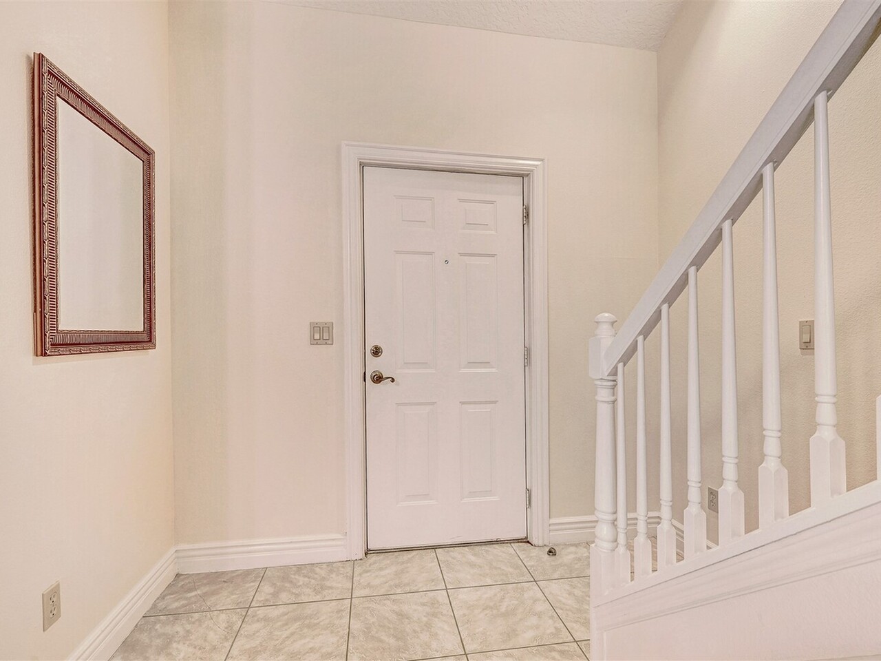 622 Cedar Side Circle NE