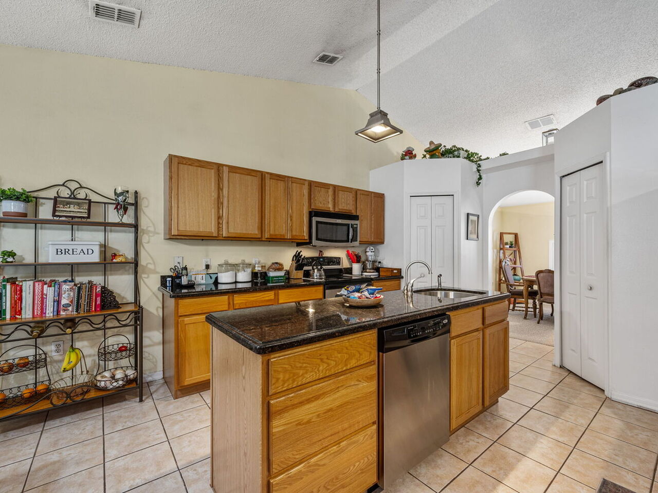 6519 Bamboo Avenue