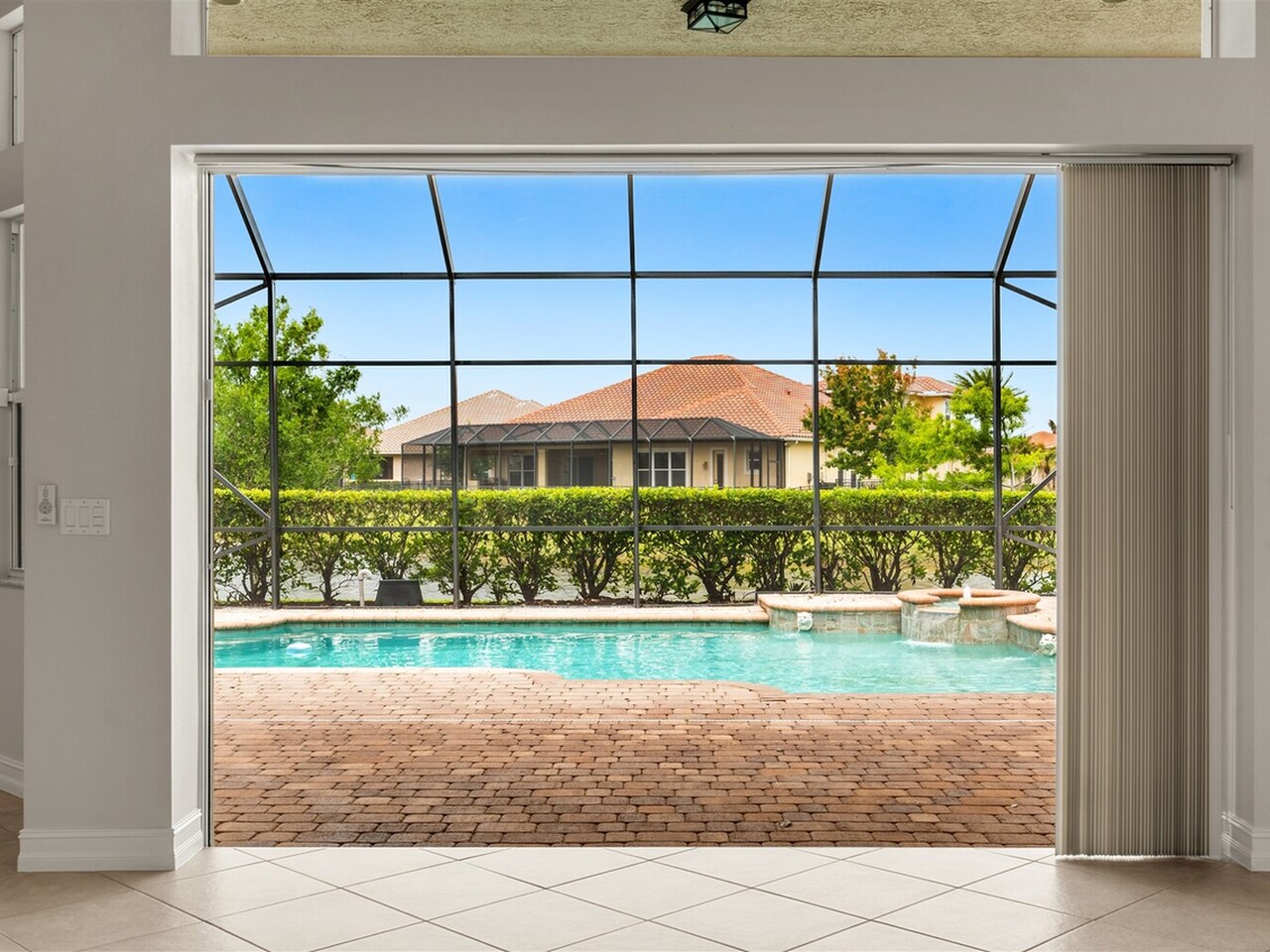 6776 Arroyo Drive