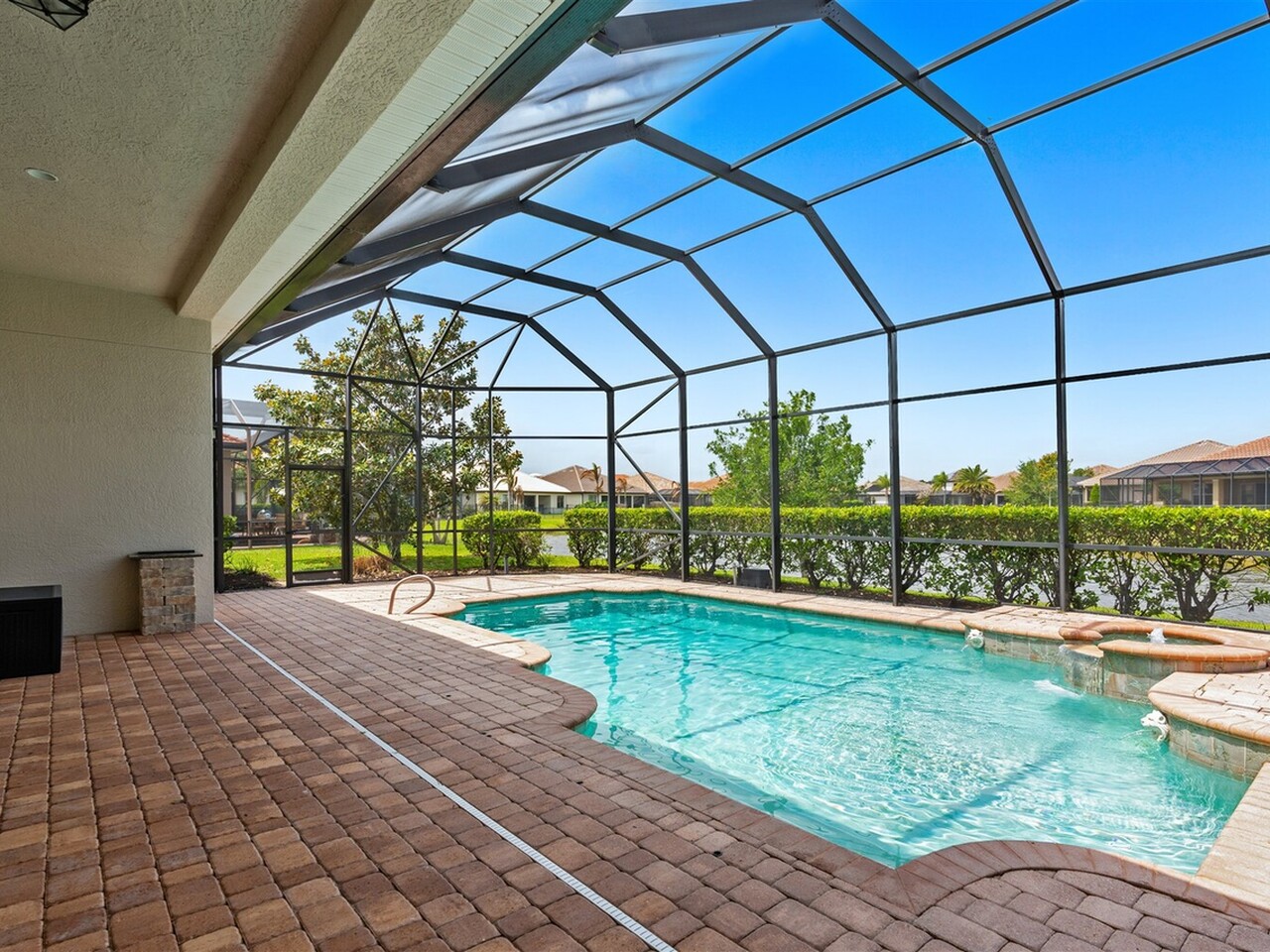 6776 Arroyo Drive