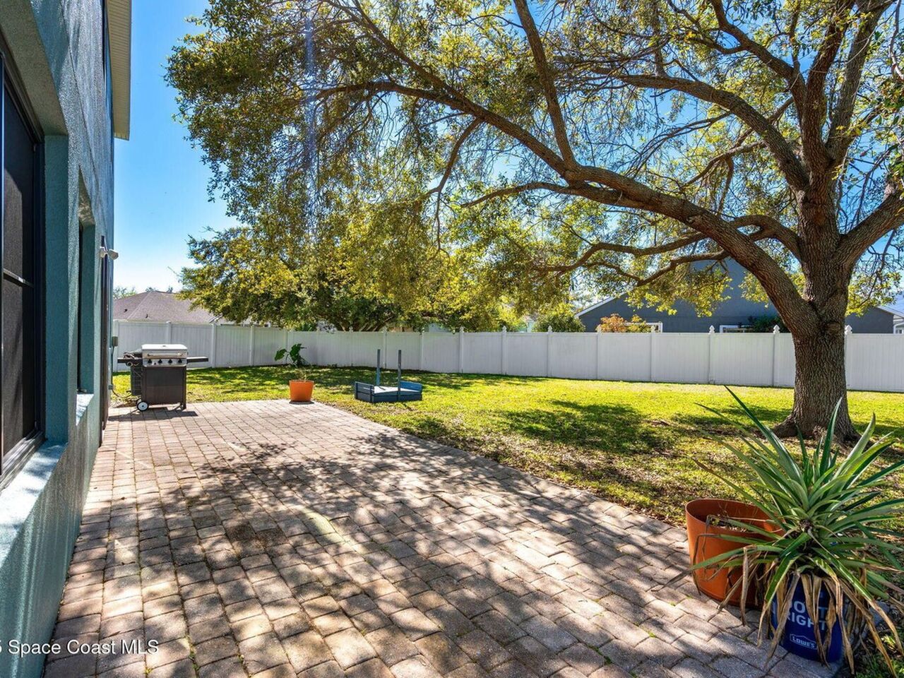 714 Dryden Circle