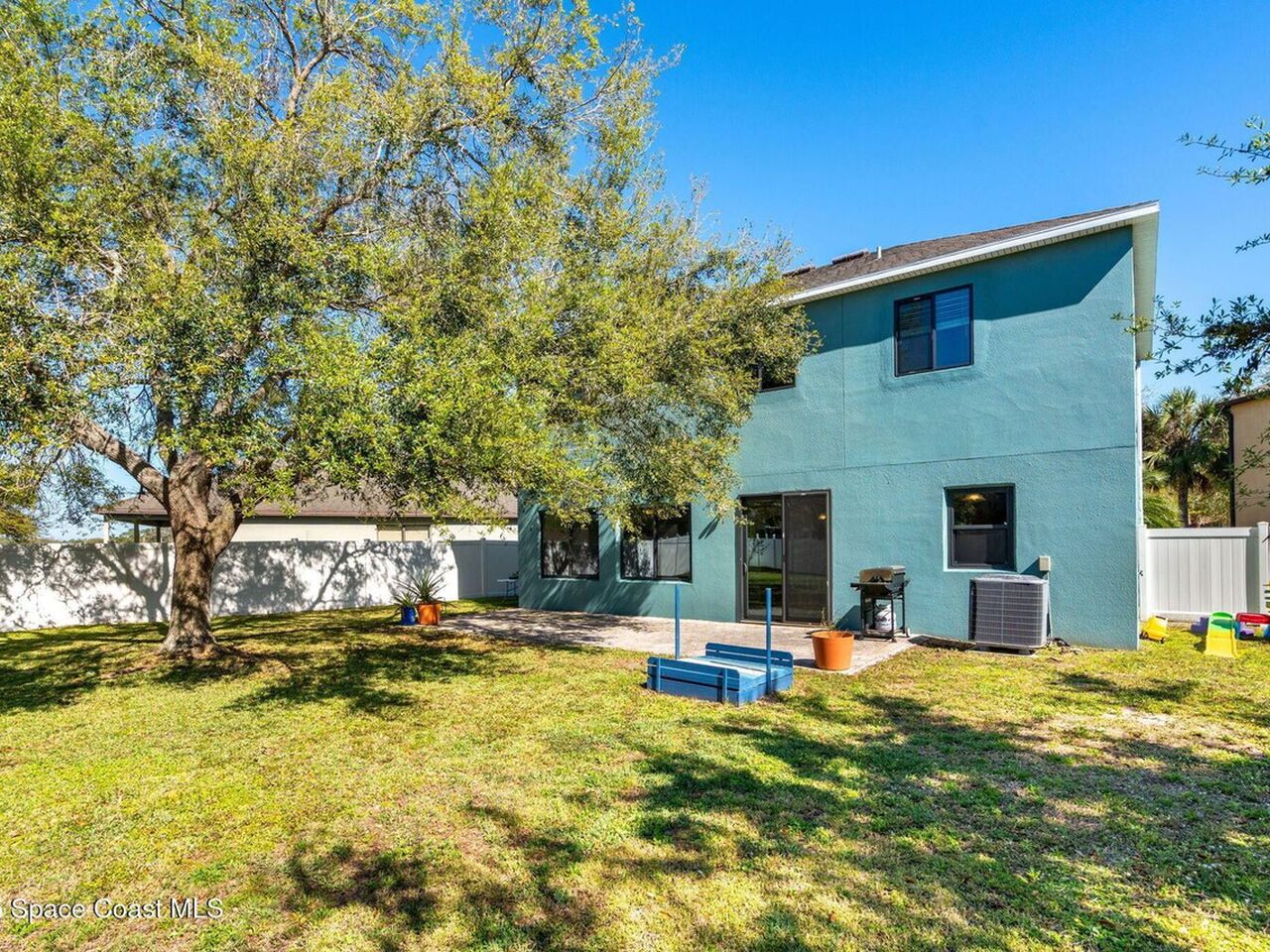 714 Dryden Circle