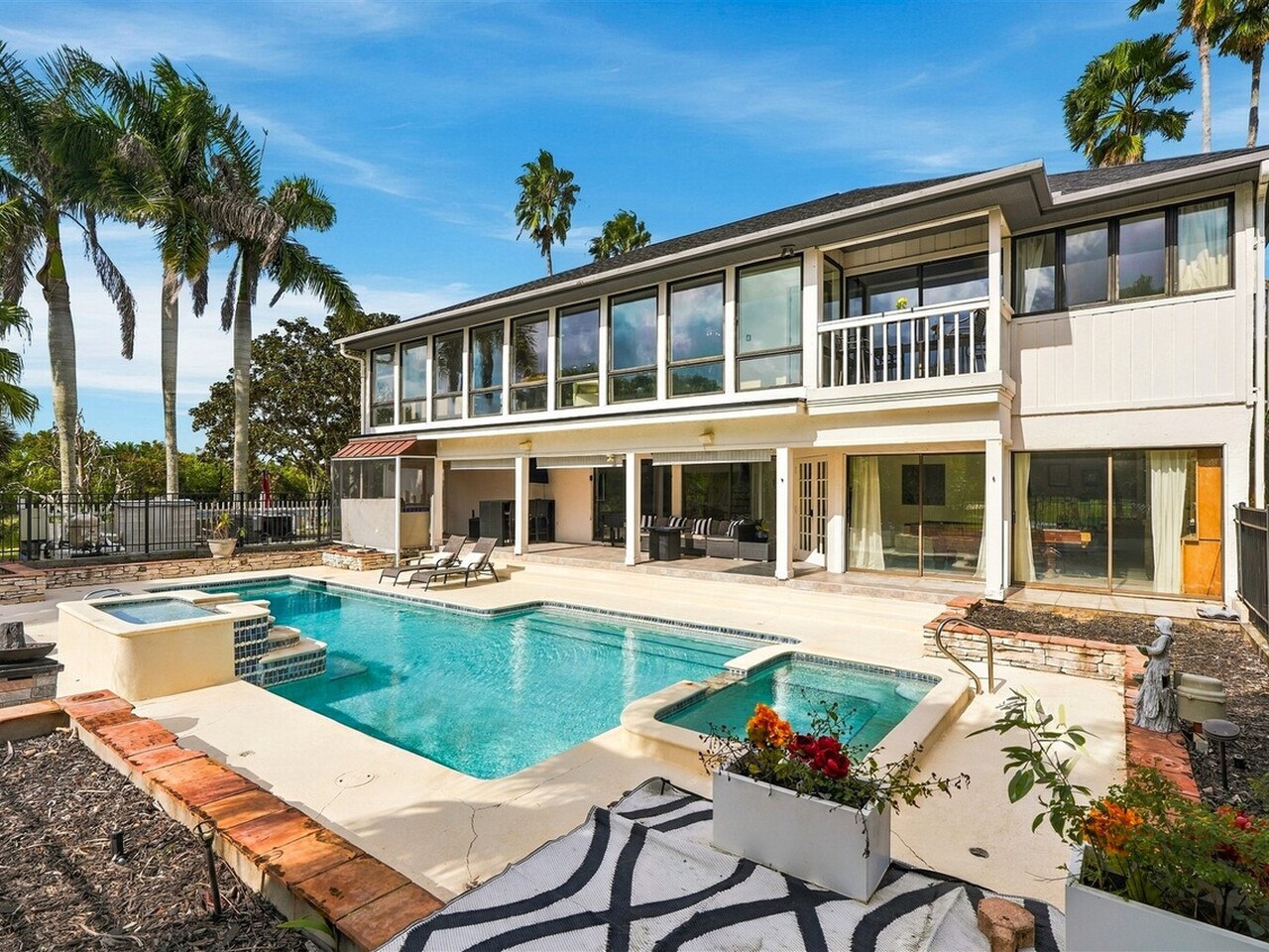800 Kerry Downs Circle