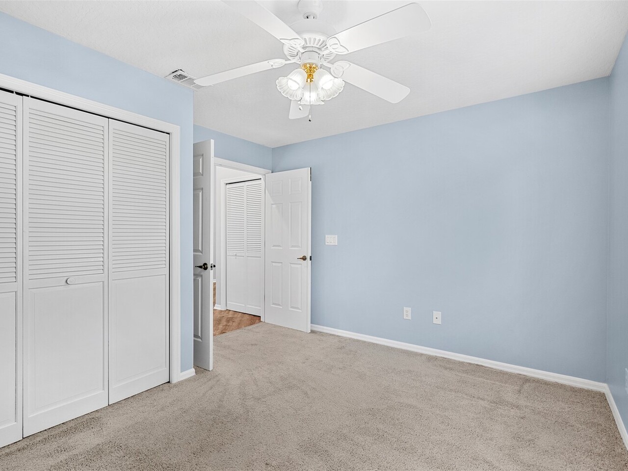 822 Oakwood Drive