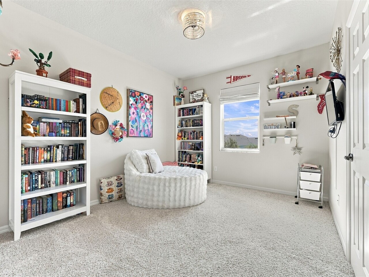 8248 Paragrass Avenue