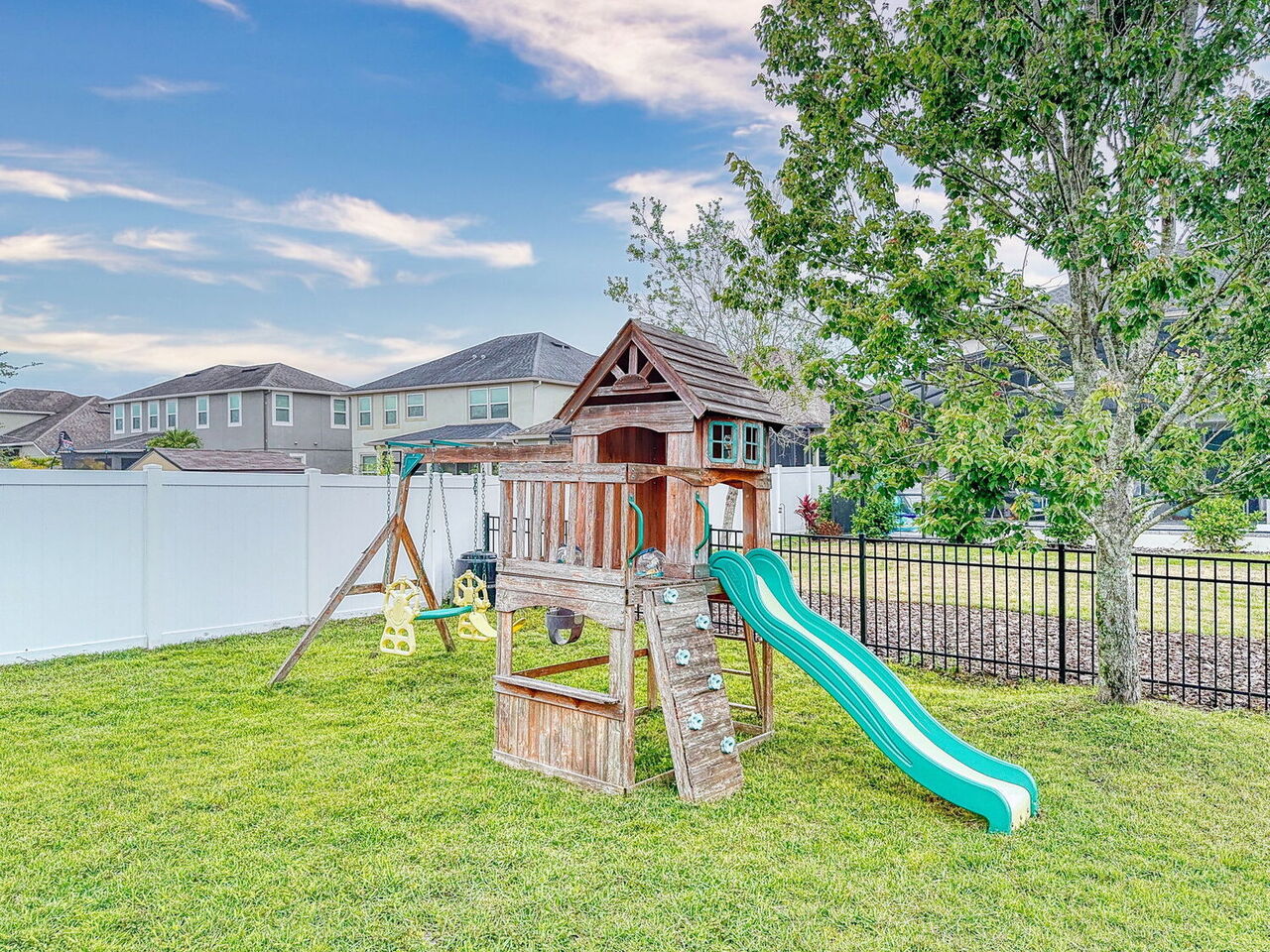 8635 Tallfield Avenue