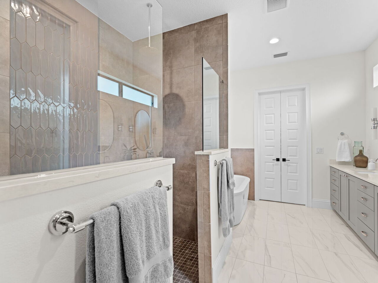 8659 Serrano Cir.