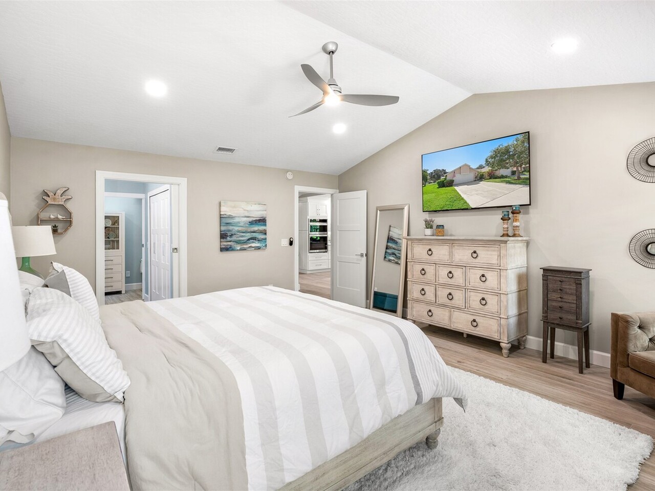 917 Ridge Lake Drive