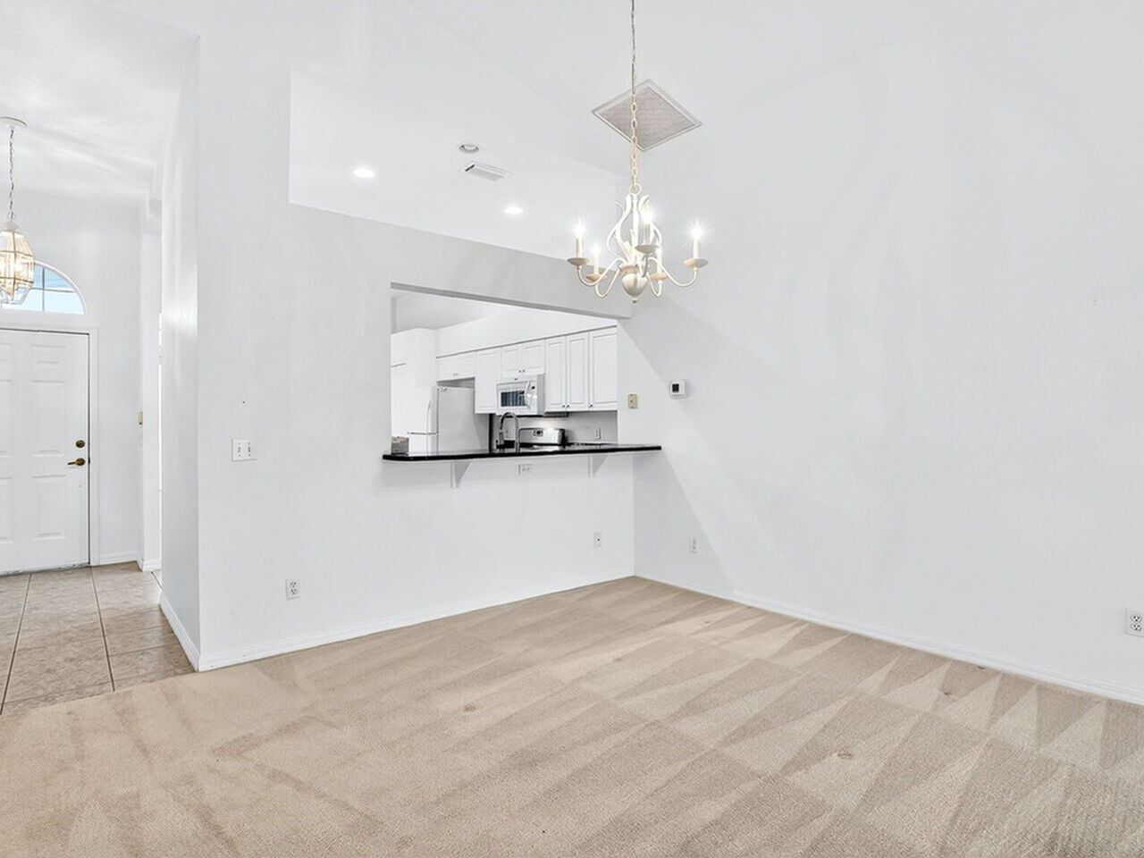 934 Pine Creek Circle NE