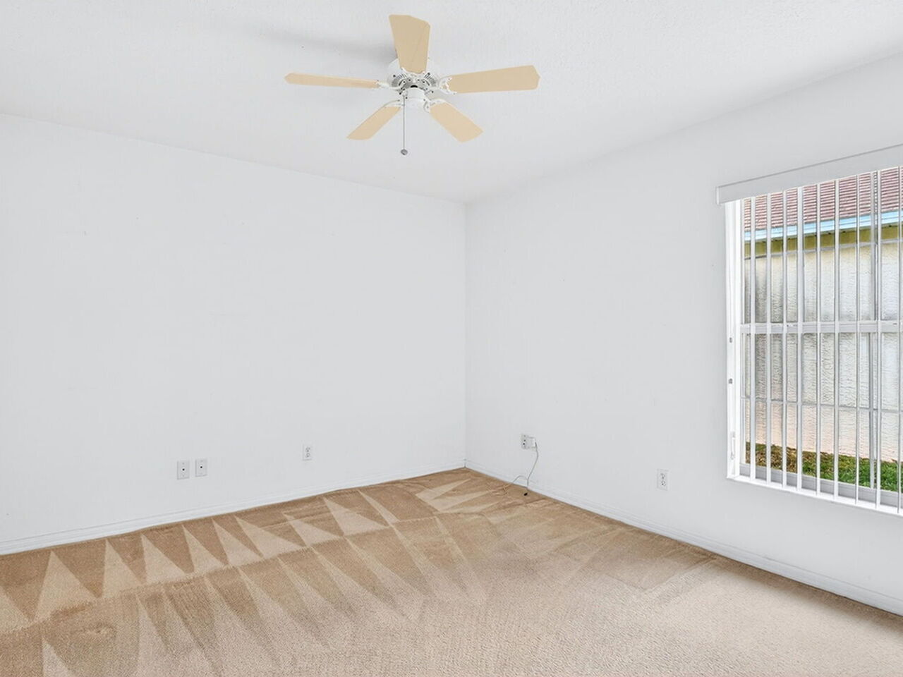 934 Pine Creek Circle NE