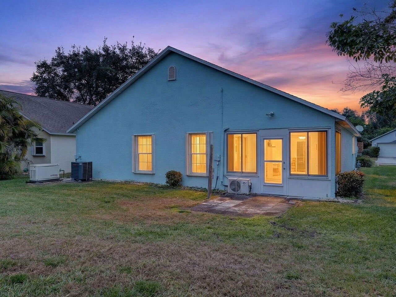 934 Pine Creek Circle NE