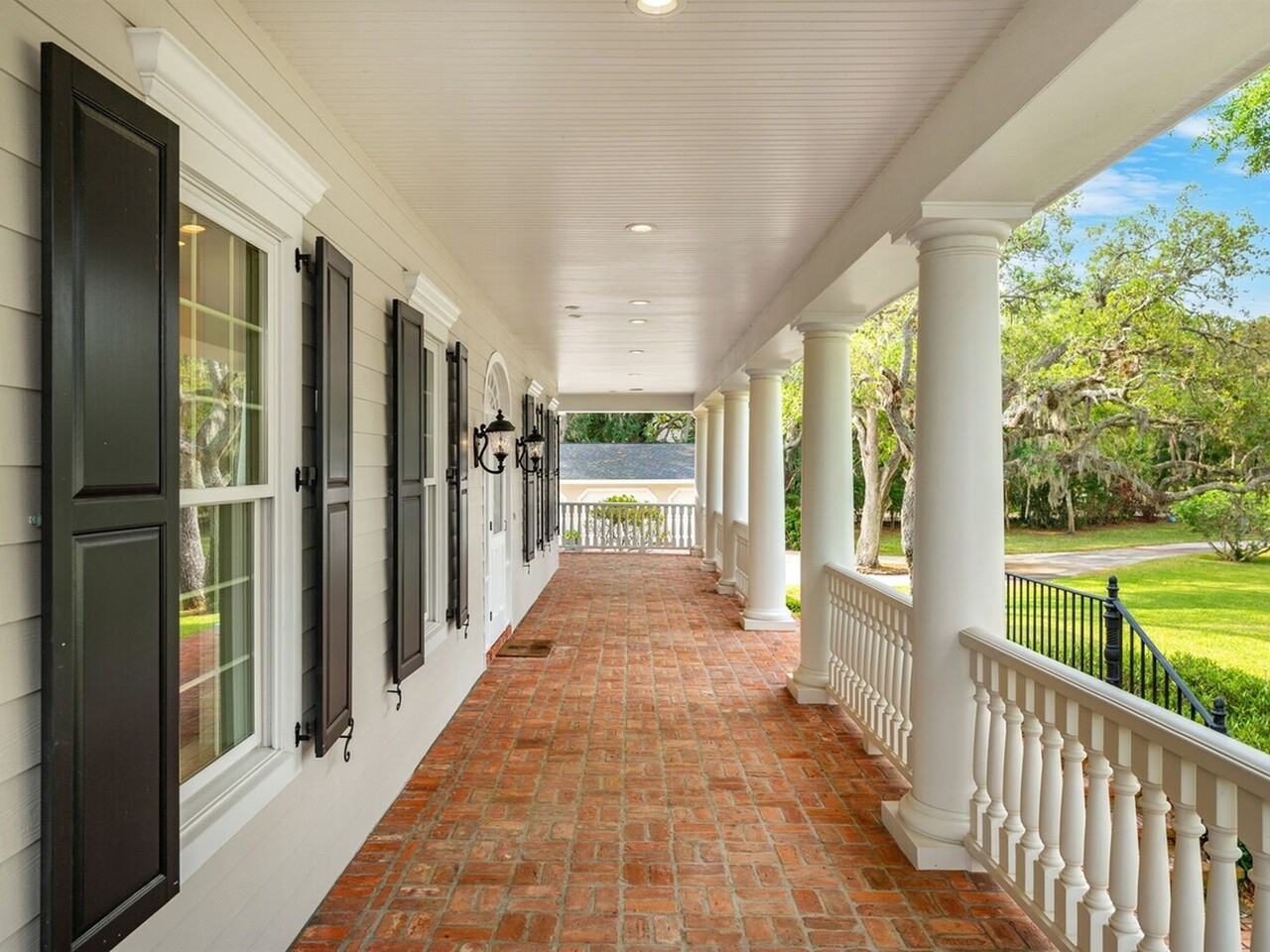 9490 S. Tropical Trail