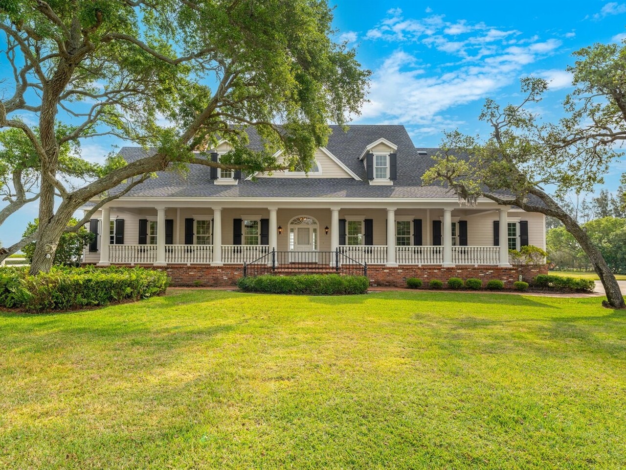 9490 S. Tropical Trail