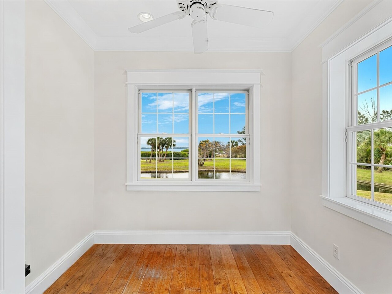 9490 S. Tropical Trail