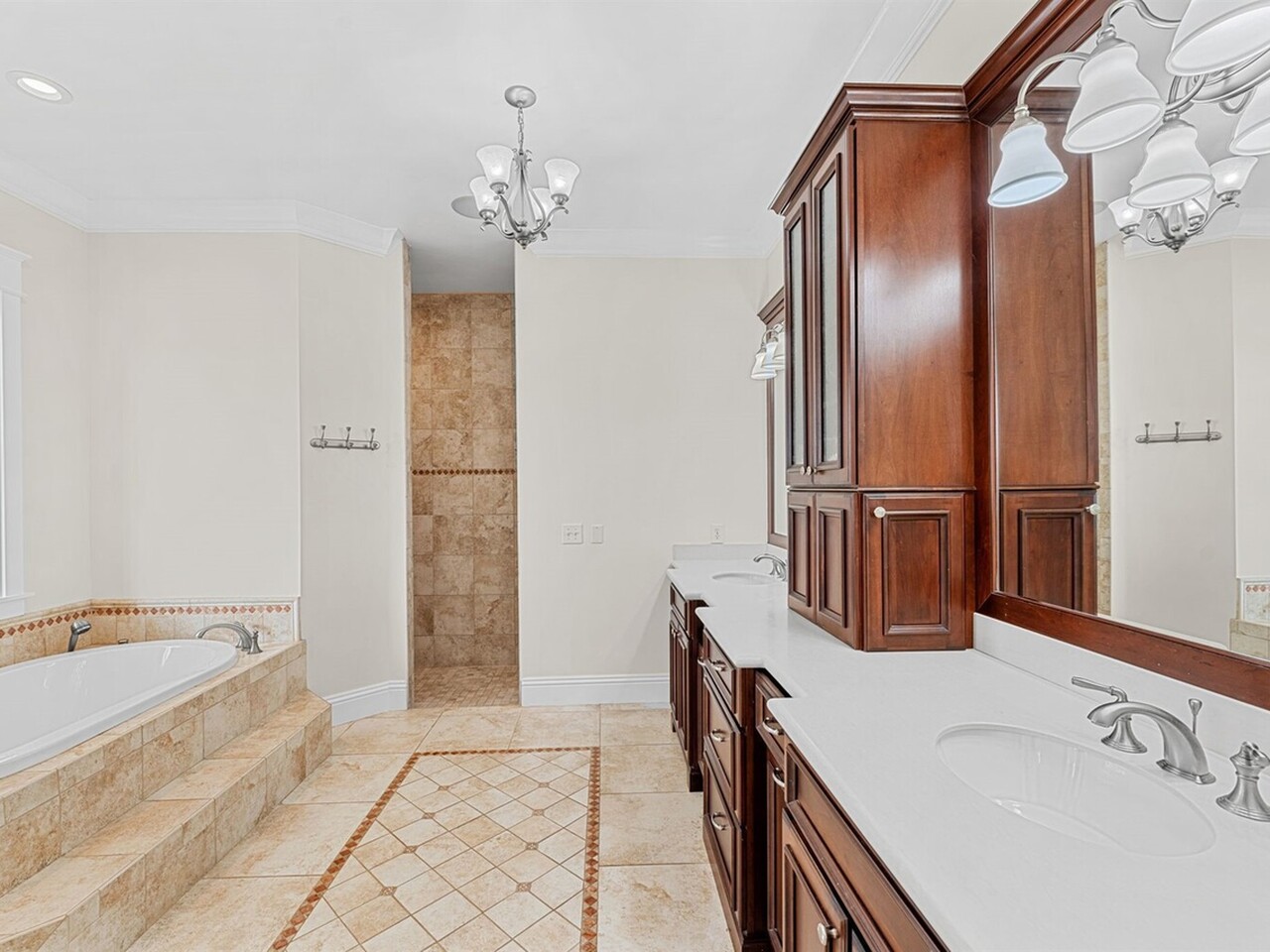 9490 S. Tropical Trail