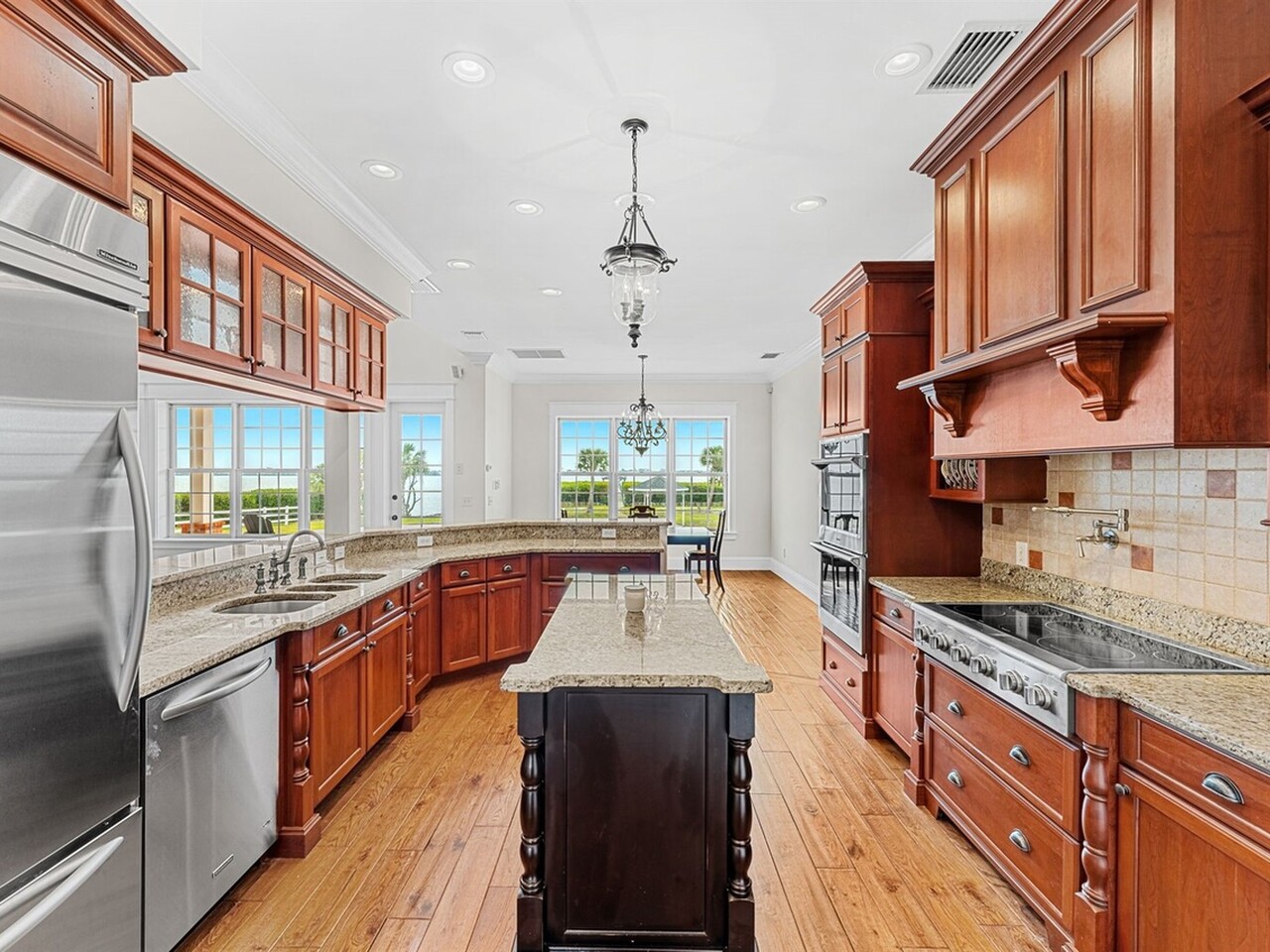 9490 S. Tropical Trail