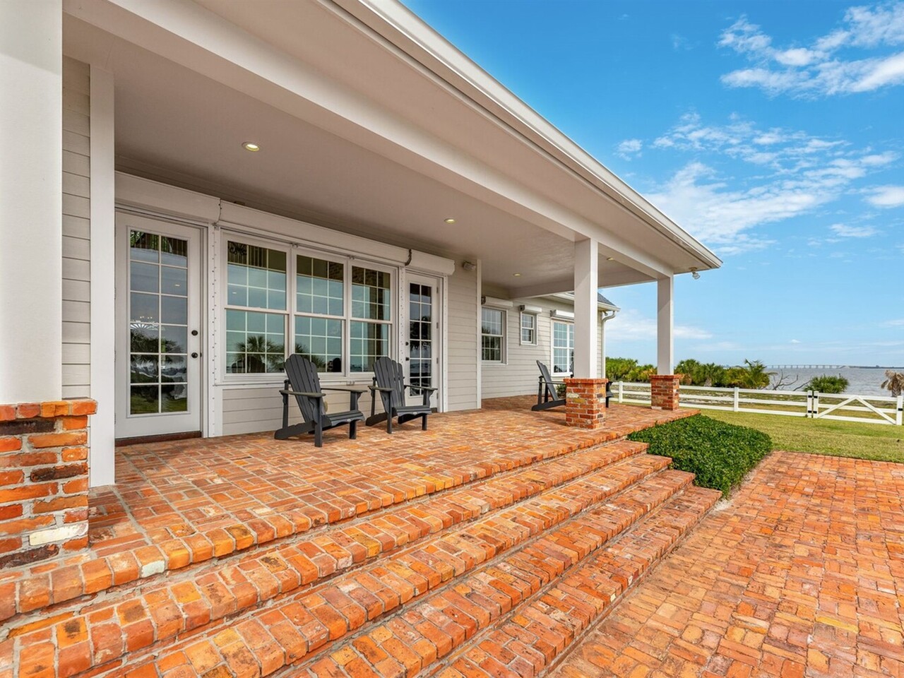 9490 S. Tropical Trail