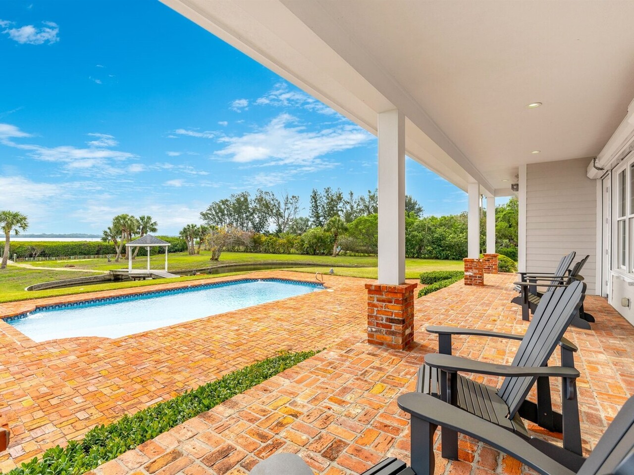 9490 S. Tropical Trail