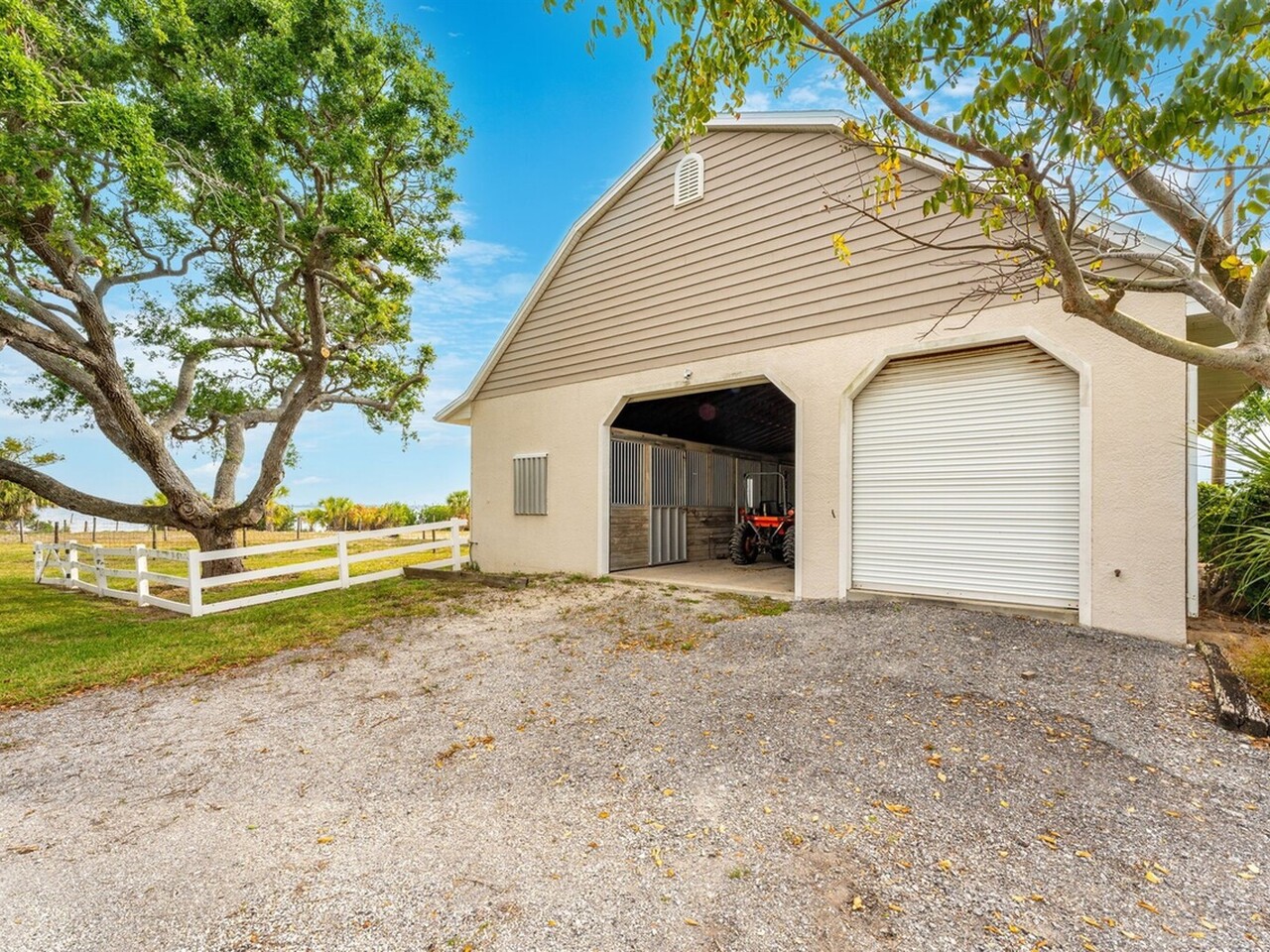 9490 S. Tropical Trail