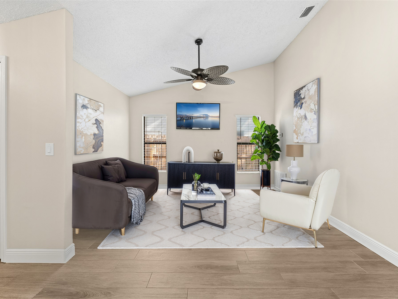 967 Pelican Lane