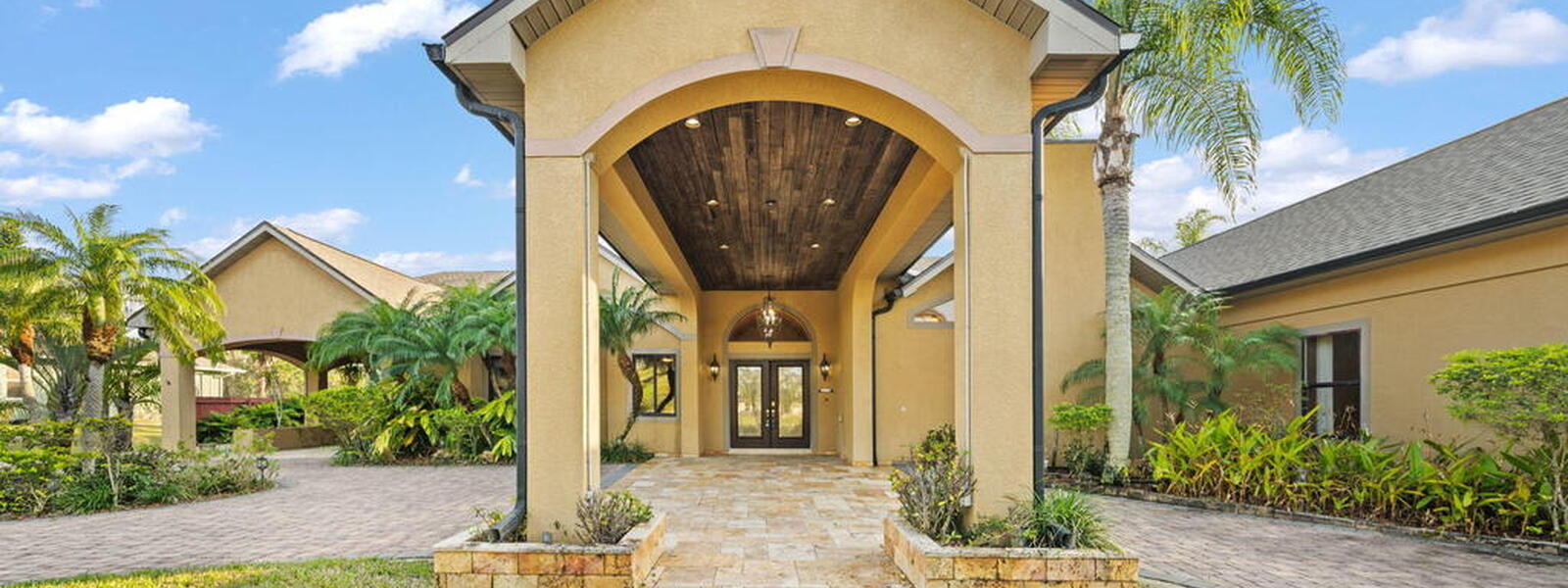 1855 Plantation Circle