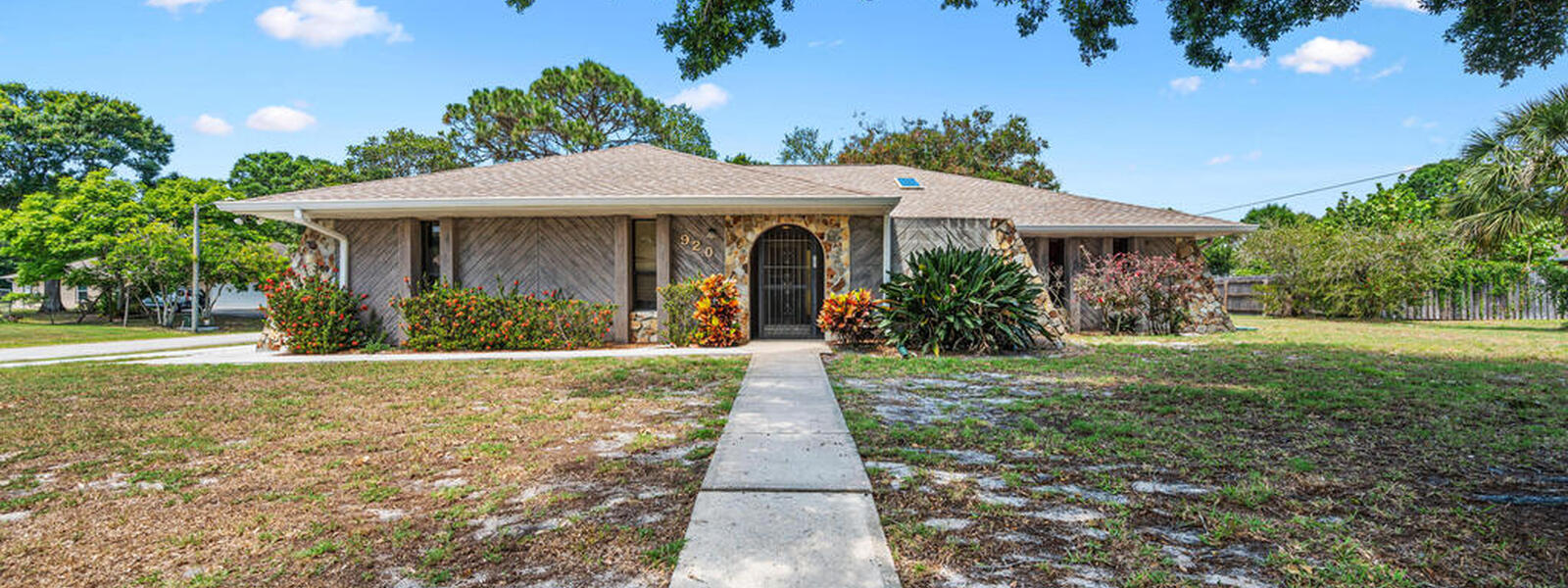920 Peacock Avenue