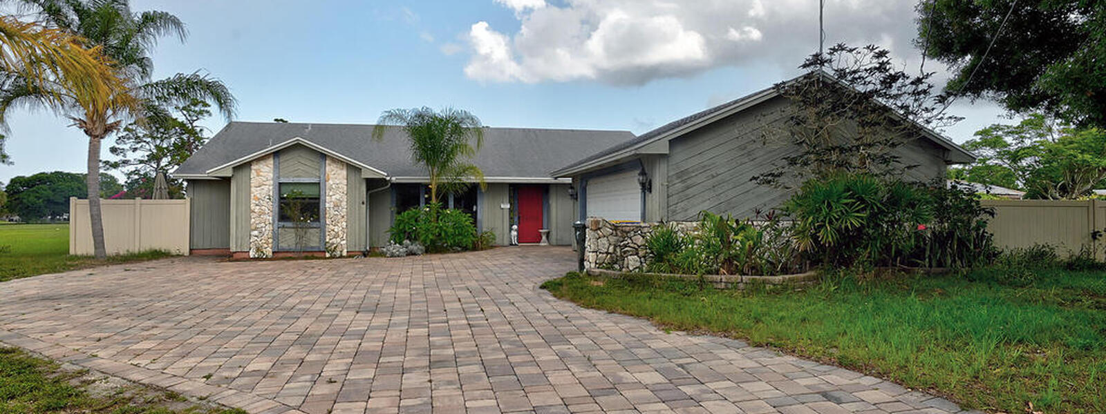 1387 Gleneagles Court