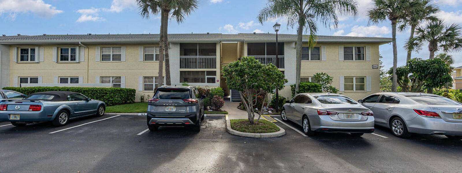 993 Sonesta Avenue Unit #208
