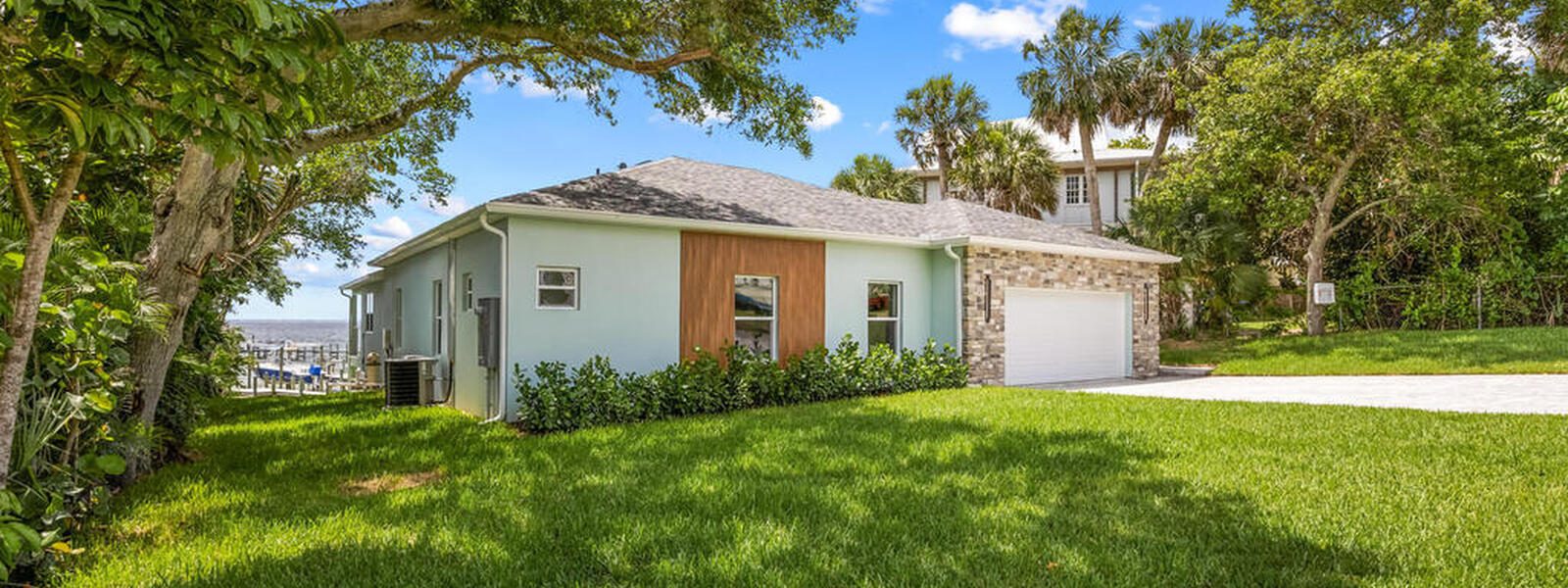 1313 Worth Court