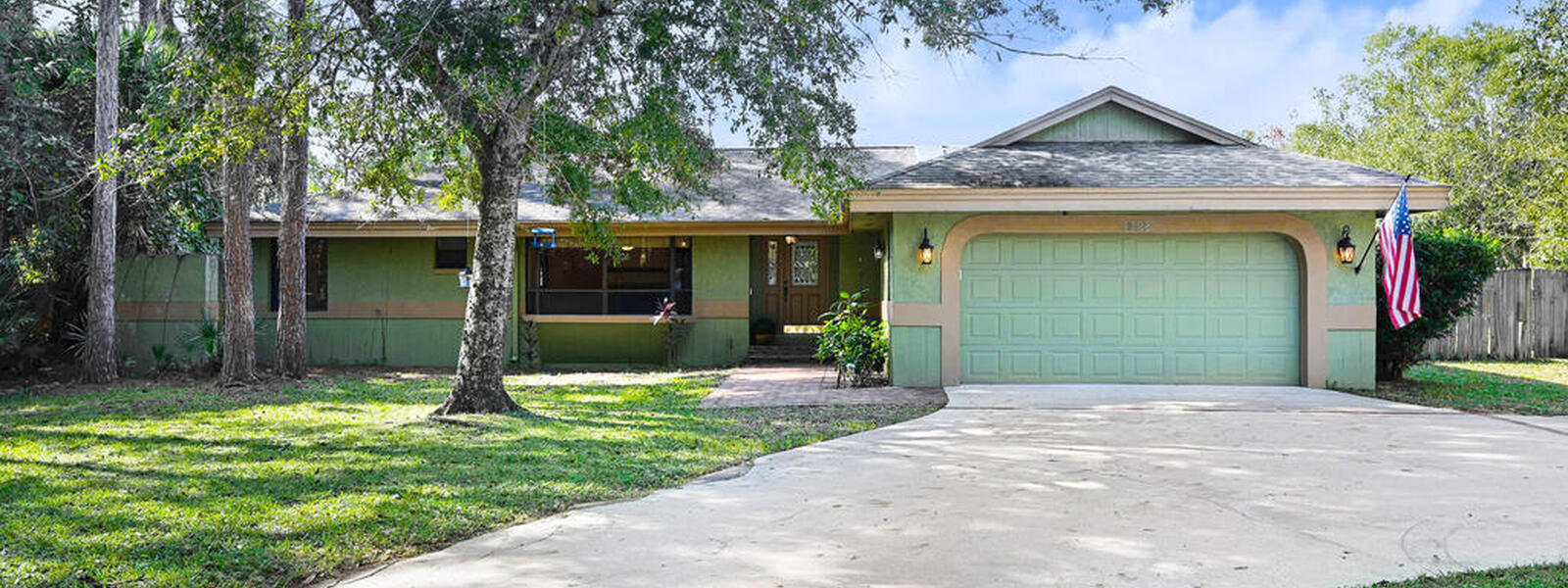 1829 Laurel Oak Drive