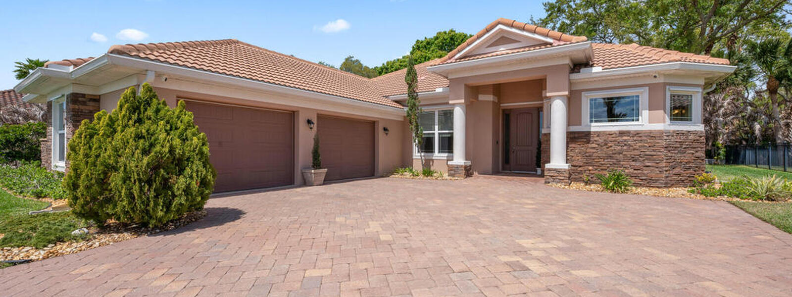 942 Casa Dolce Casa Circle