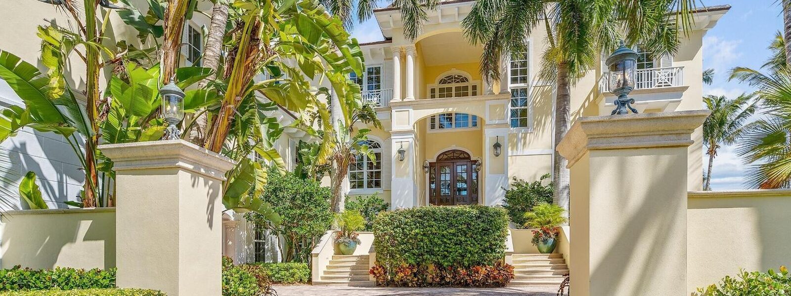 211 Beachside Drive