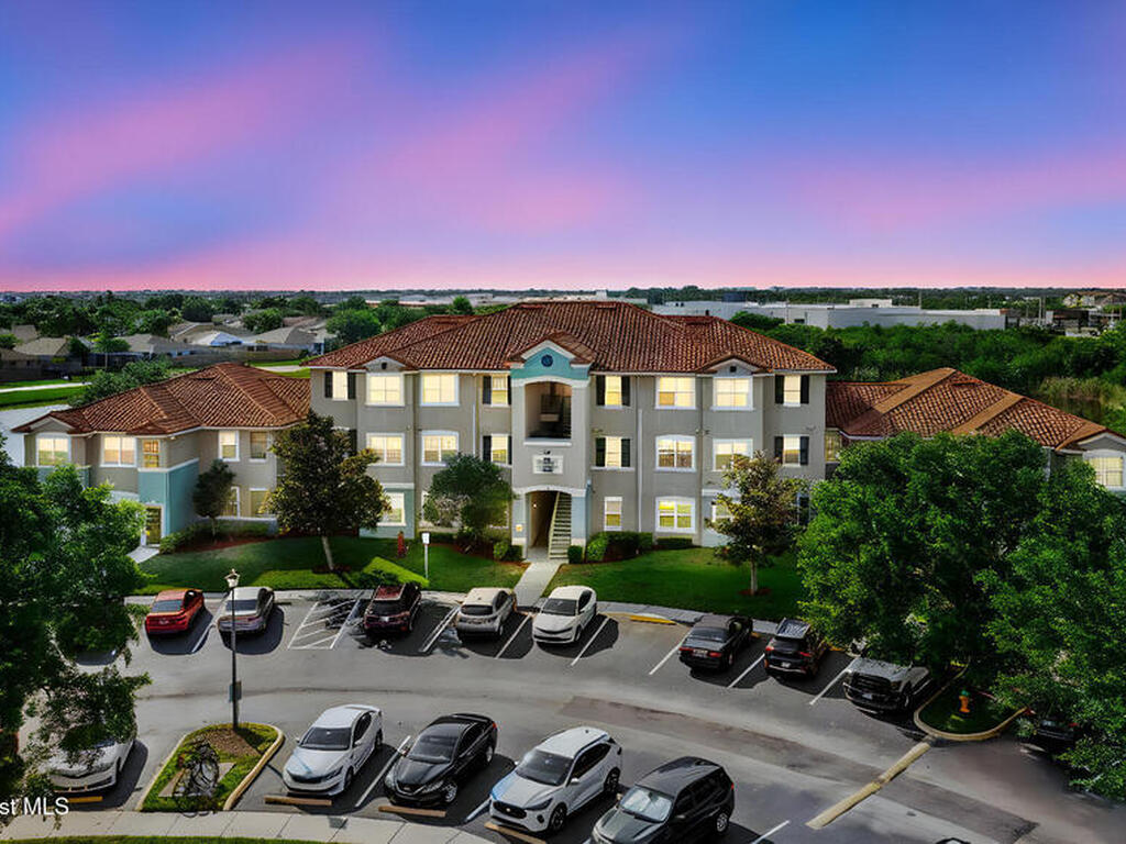 1766 Sophias Drive Unit #204