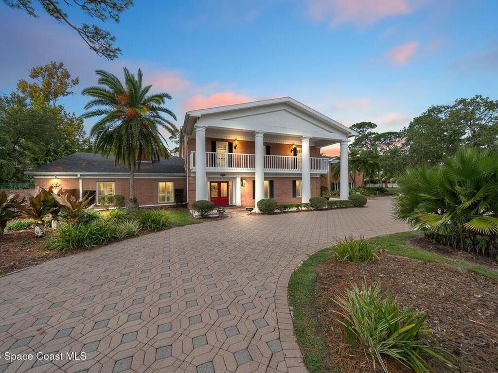 2195 S Courtenay Parkway